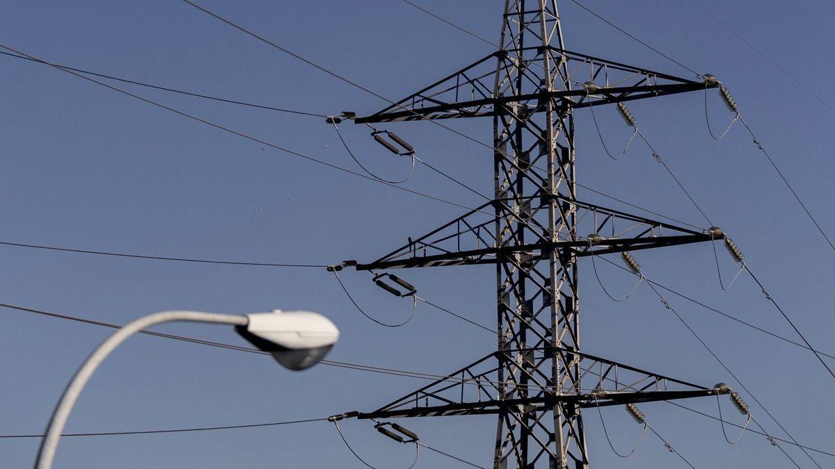 Una torre eléctrica.