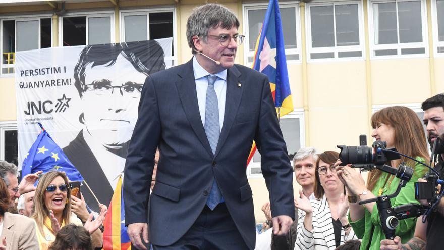 Puigdemont regresará el día de la investidura y dejará la política si no es elegido president