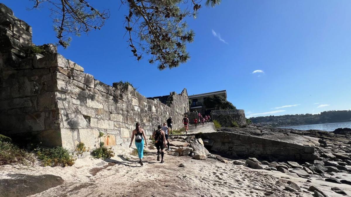 Antigua salazón de Temperáns, que el Concello de Cangas solicita incluir en el Listado de Bens de Valor Cultural do Litoral. | |