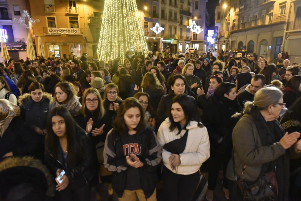 Unes 300 persones es concentren a Manresa contra les dues noves agressions sexuals