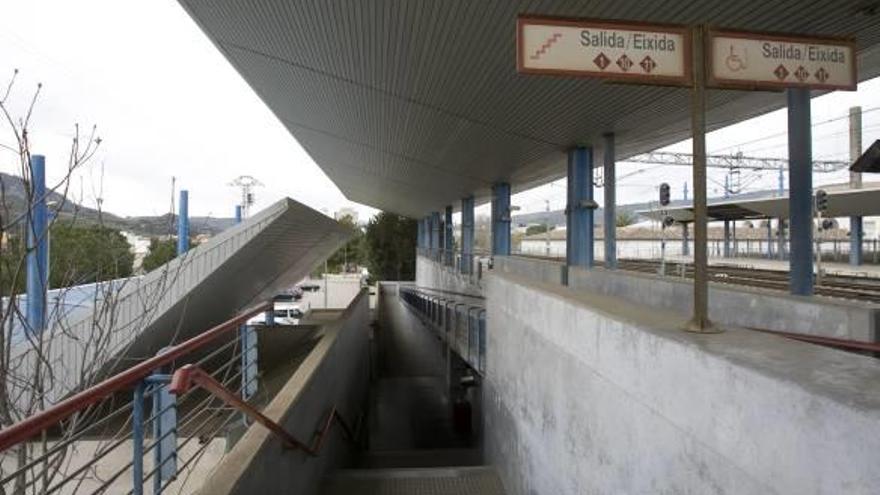 Renfe reactiva la estación de Moixent con varios trenes a Valencia y Alicante
