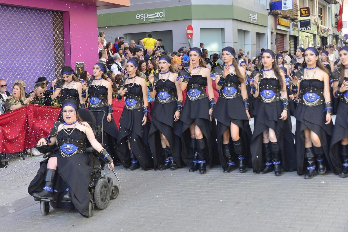 Un espectacular desfile infantil recorre las calles Un espectacular desfile infantil recorre las calles
