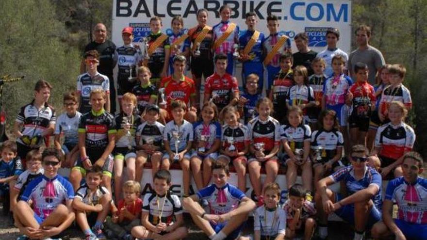 Podio al completo de la prueba de Bunyola, el Campeonato de Mallorca y la Supercopa de BTT.