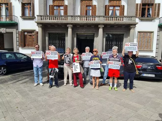 Más de 30 organizaciones exigen frenar las maniobras de la Armada
