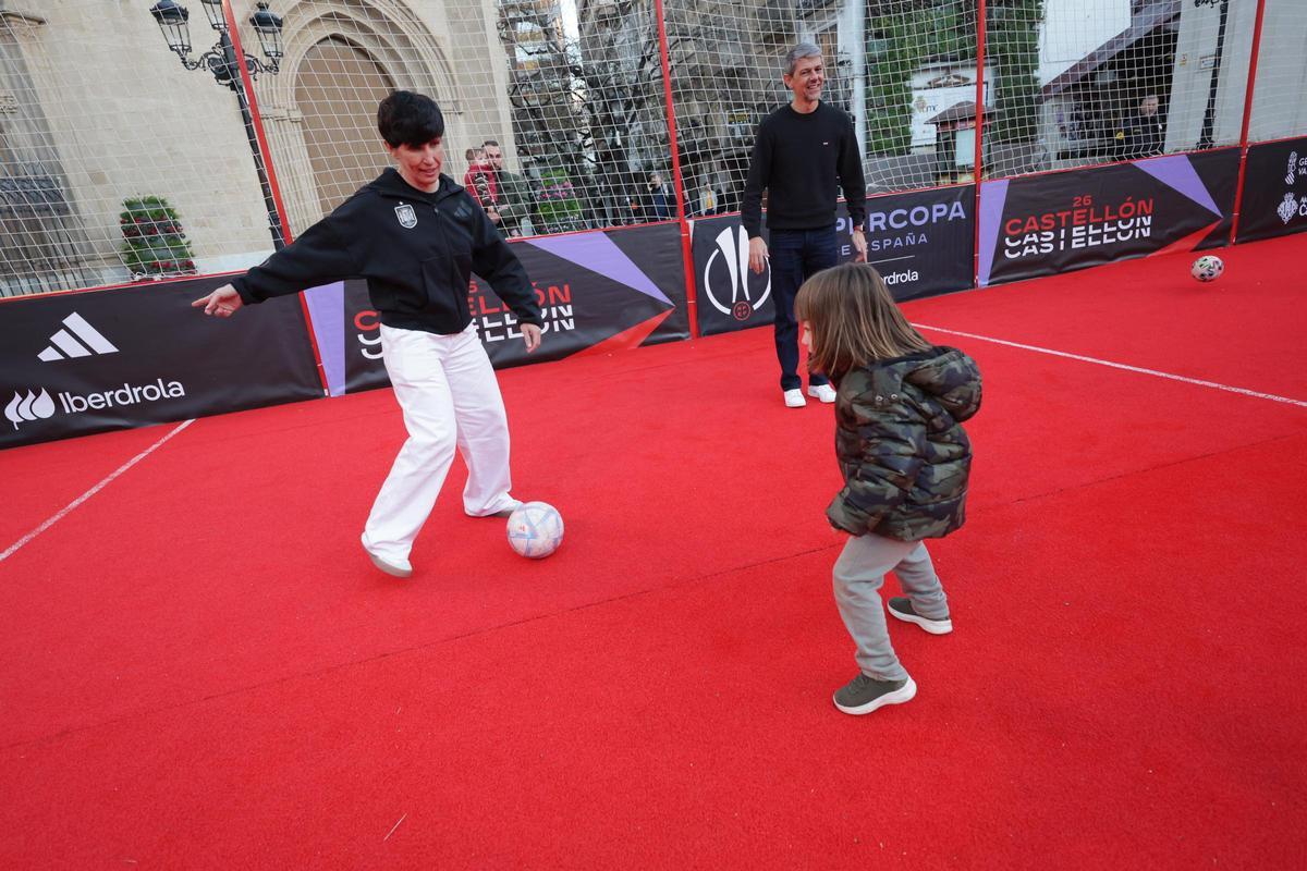 ¡Búscate en la 'fan zone' de la Supercopa de España Femenina en Castellón!