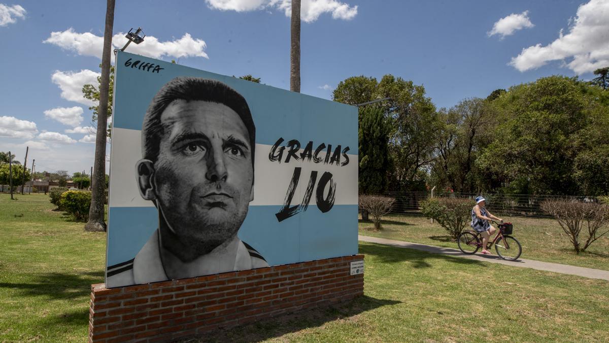 Pujato, entre el orgullo por su héroe, Scaloni, y la alegría teñida de luto