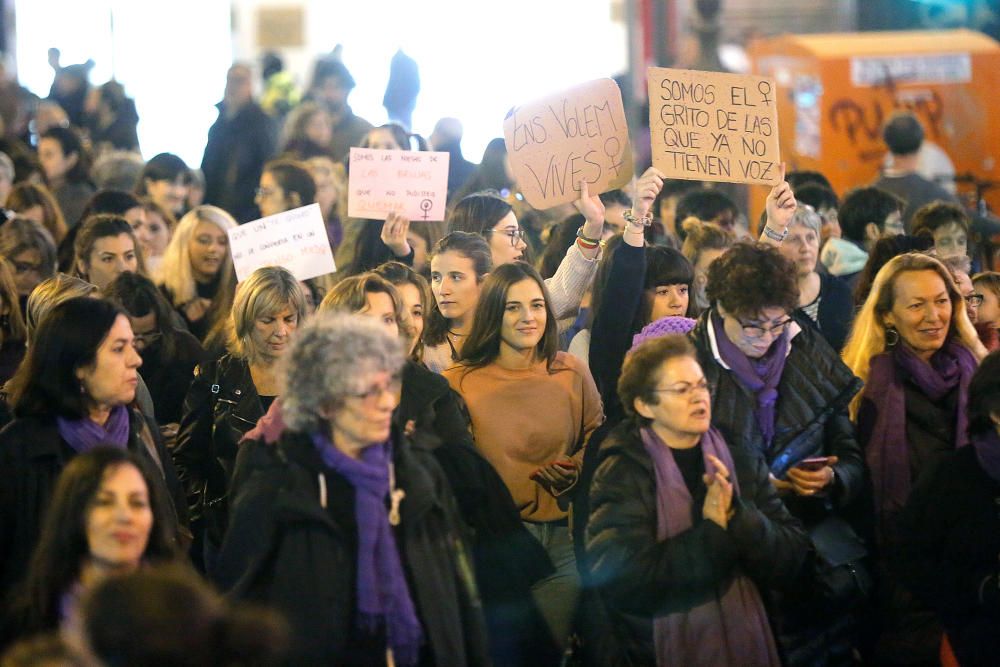 Manifestación contra la violencia de género en València