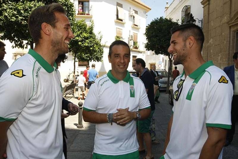 Ofrenda floral del Córdoba Cf a San Rafael