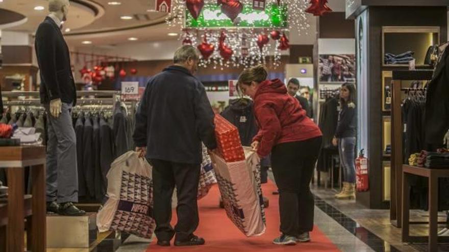 La campaña de Navidad impulsará el empleo un 10,2%