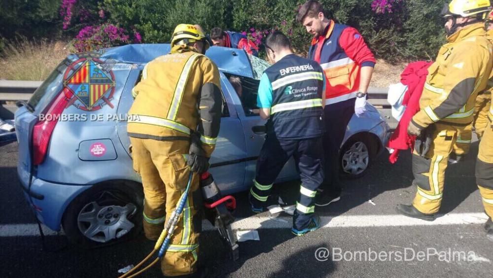 Tres heridos en un accidente de tráfico en la autopista de Inca