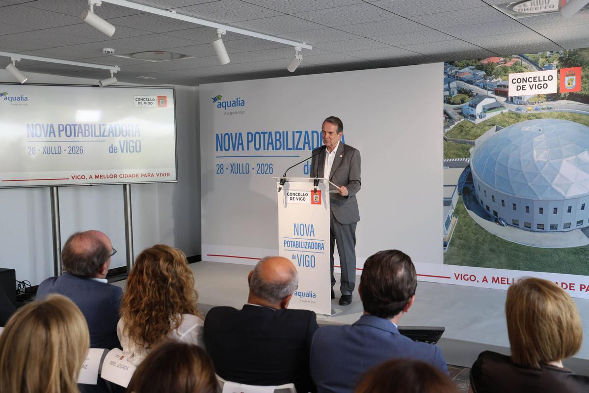 Abel Caballero en la inauguración de la potabilizadora viguesa en las instalaciones de ETAP de O Casal