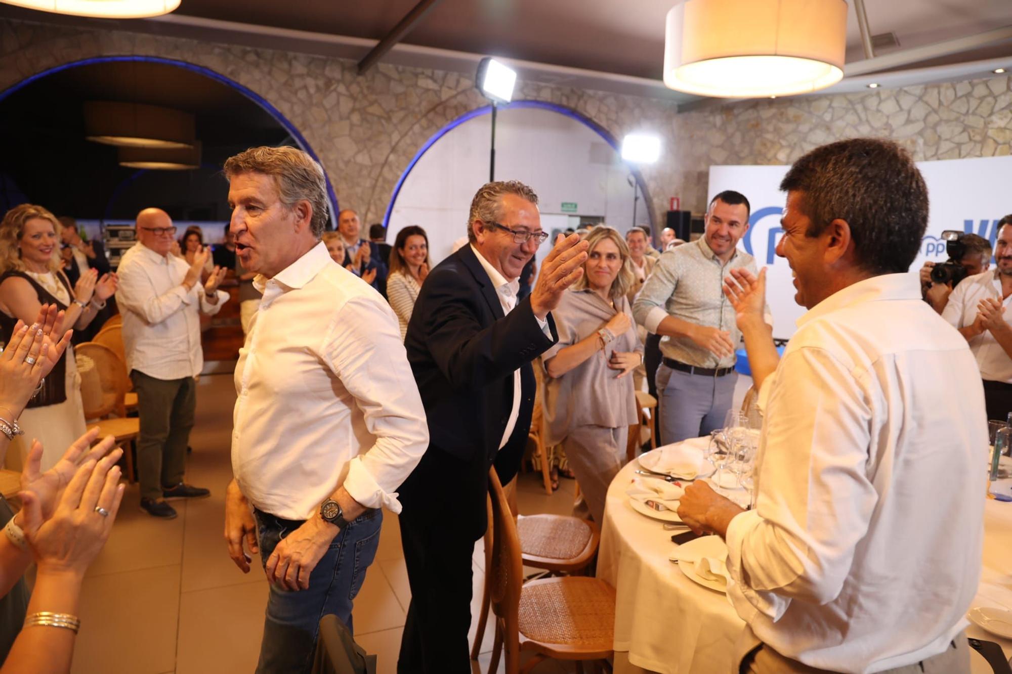 Así han llegado Feijóo y Mazón a la comida con militantes del PP en Alicante