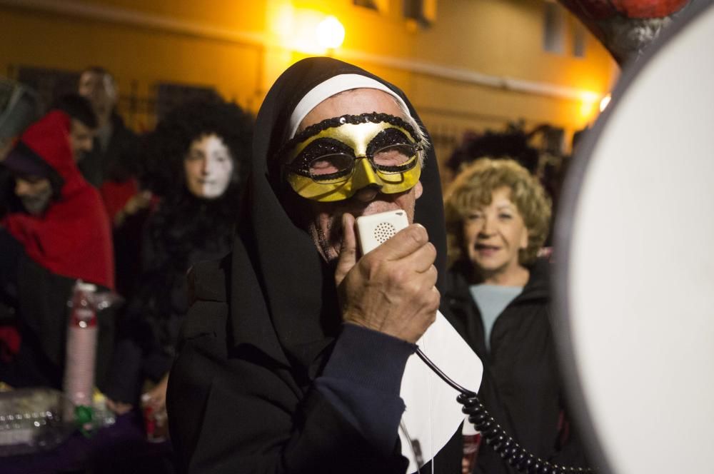 El Carnaval da su coletazo final con el Entierro de la Sardina