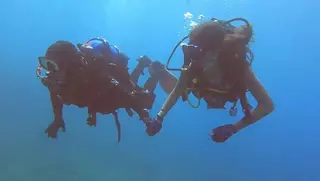 Así ha sido el bautismo de buceo a la selección de baloncesto en silla de ruedas de la UCAM