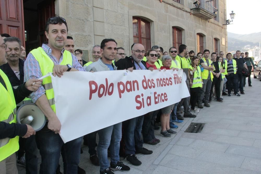 Pleno bronco en Poio por las protestas de los trabajadores de Ence