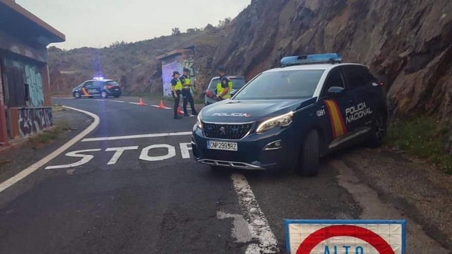 Un home intenta traslladar per Portbou immigrants en situació irregular amb el mètode de la &#039;pastera rodant&#039;