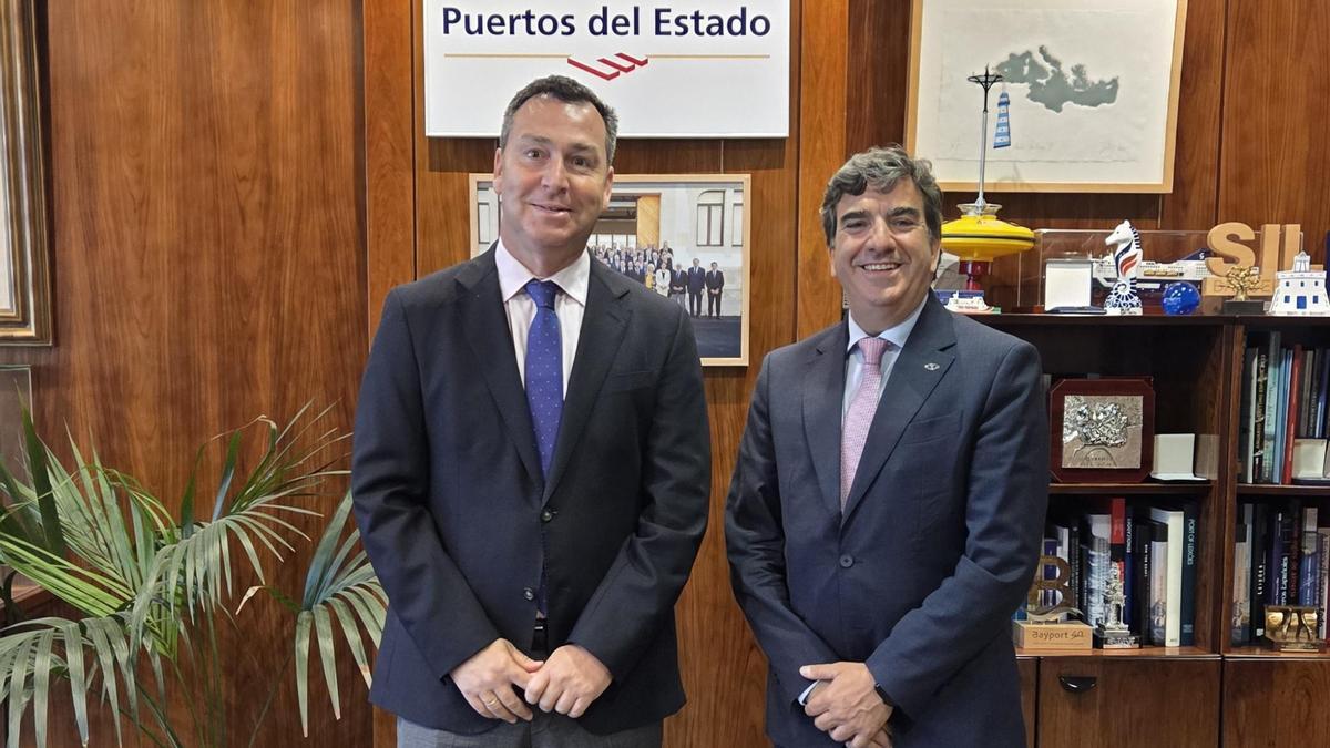 Gustavo Santana, presidente de Puertos del Estado, y Martín Fernández Prado, presidente del Puerto de A Coruña