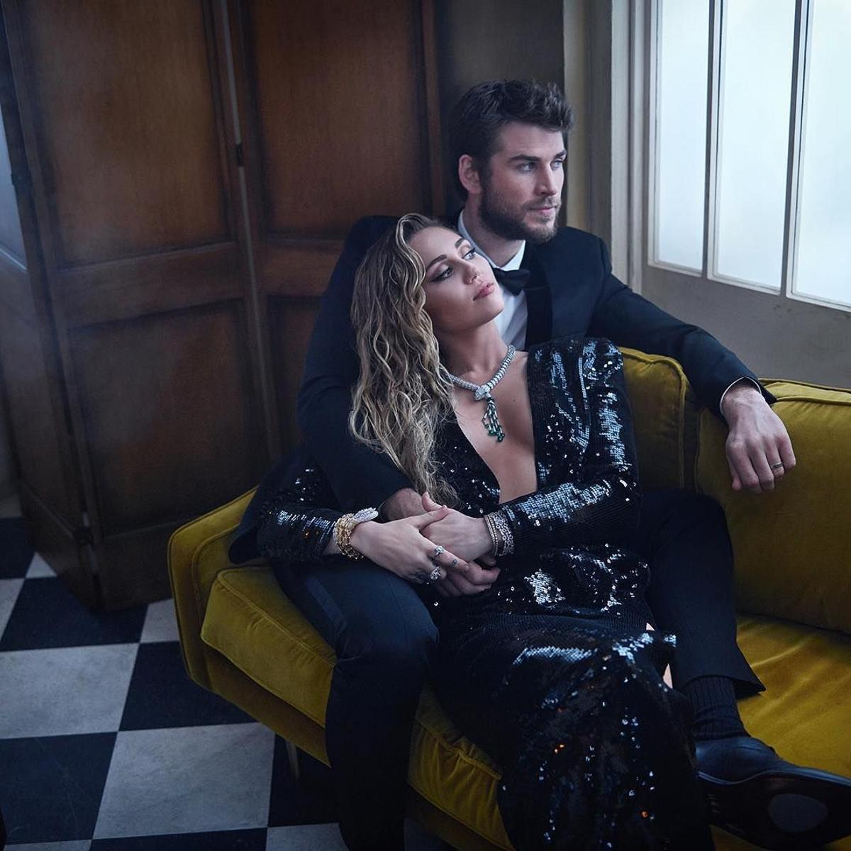 Miley Cyrus y Liam Hemsworth se hacen un posado perfecto