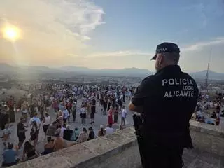 Cientos de alicantinos se preparan para ver el eclipse de sol en el castillo de Santa Bárbara