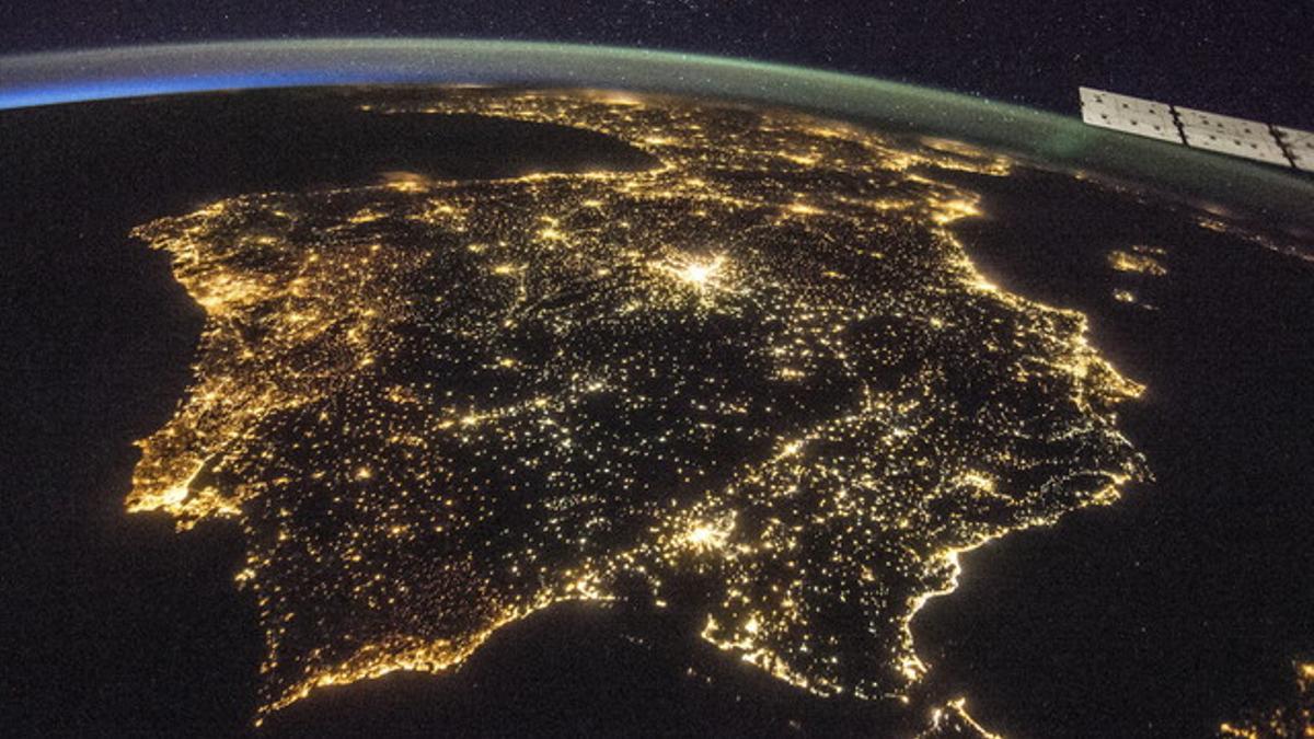 La península ibérica captada desde la Estación Espacial Internacional, la noche del pasado 26 de julio.