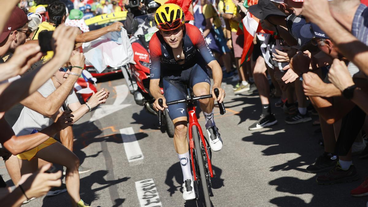 Thomas Pidcock, en una etapa del Tour de Francia del pasado año.