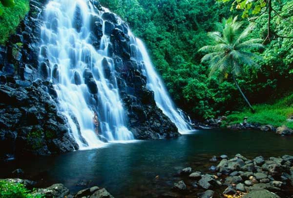 Cataratas Kepirohi, en el estado de Pohnpei, Micronesia.