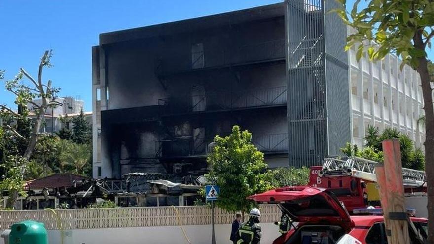 Desalojan un hotel en Peguera a causa de un incendio