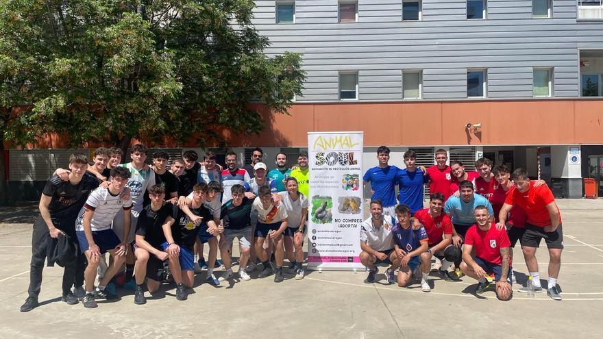 El IES La Azucarera de Zaragoza celebra el I torneo de futsal benéfico Animal Soul
