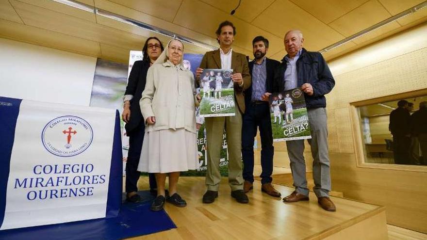 Asistentes a la firma del convenio entre el Colegio Miraflores y la Fundación Celta de Vigo.