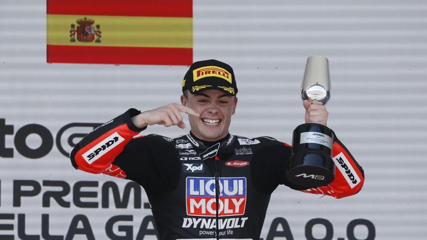 &#039;Manugas&#039; González se impone en Jerez y se pone líder en Moto2