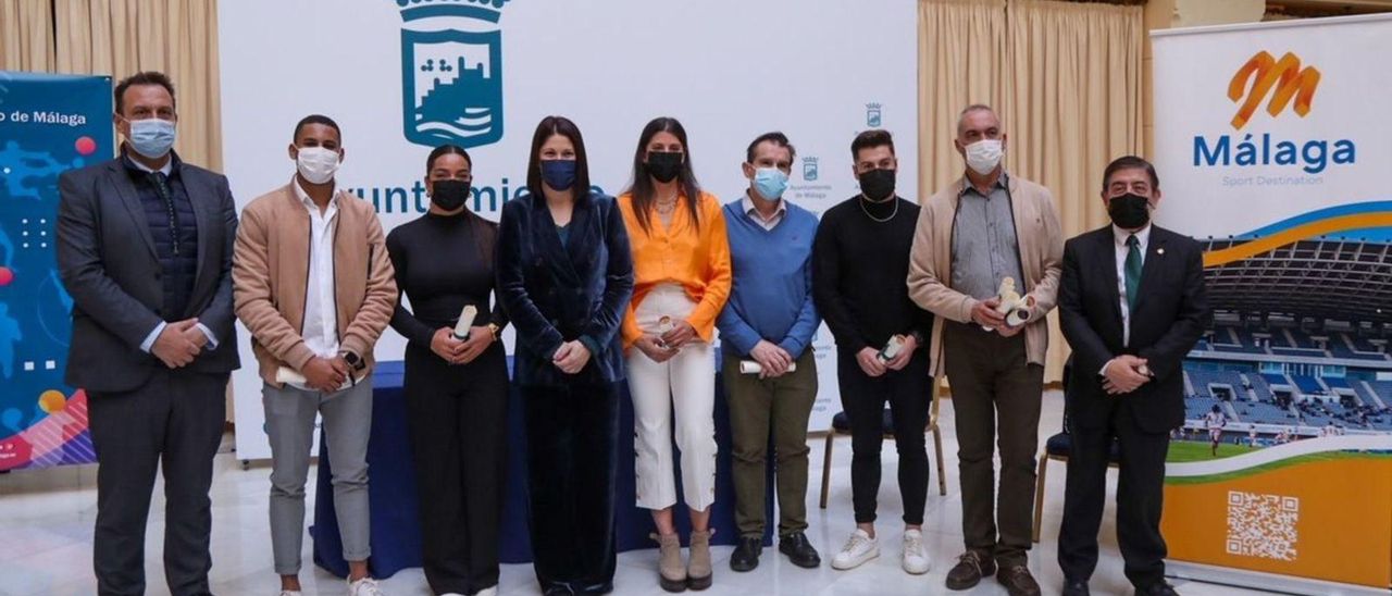 Los deportistas malagueños que han recibido este año la beca del Ayuntamiento