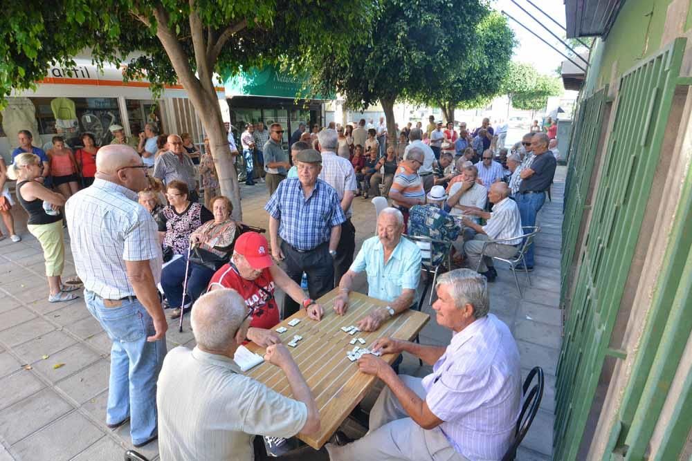 Concentración en el Centro de Mayores de Telde