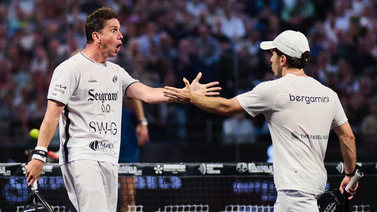 Paquito celebra eufórico el pase a semis con Bergamini