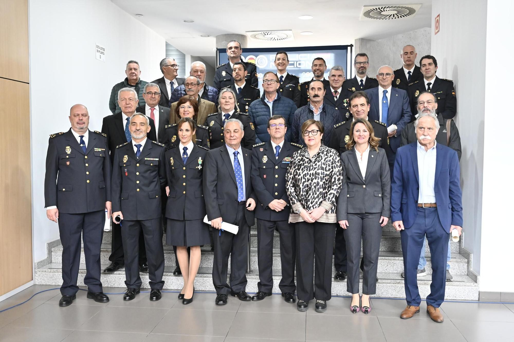 galer-a-de-fotos-los-homenajeados-por-la-polic-a-nacional-en-castell-n