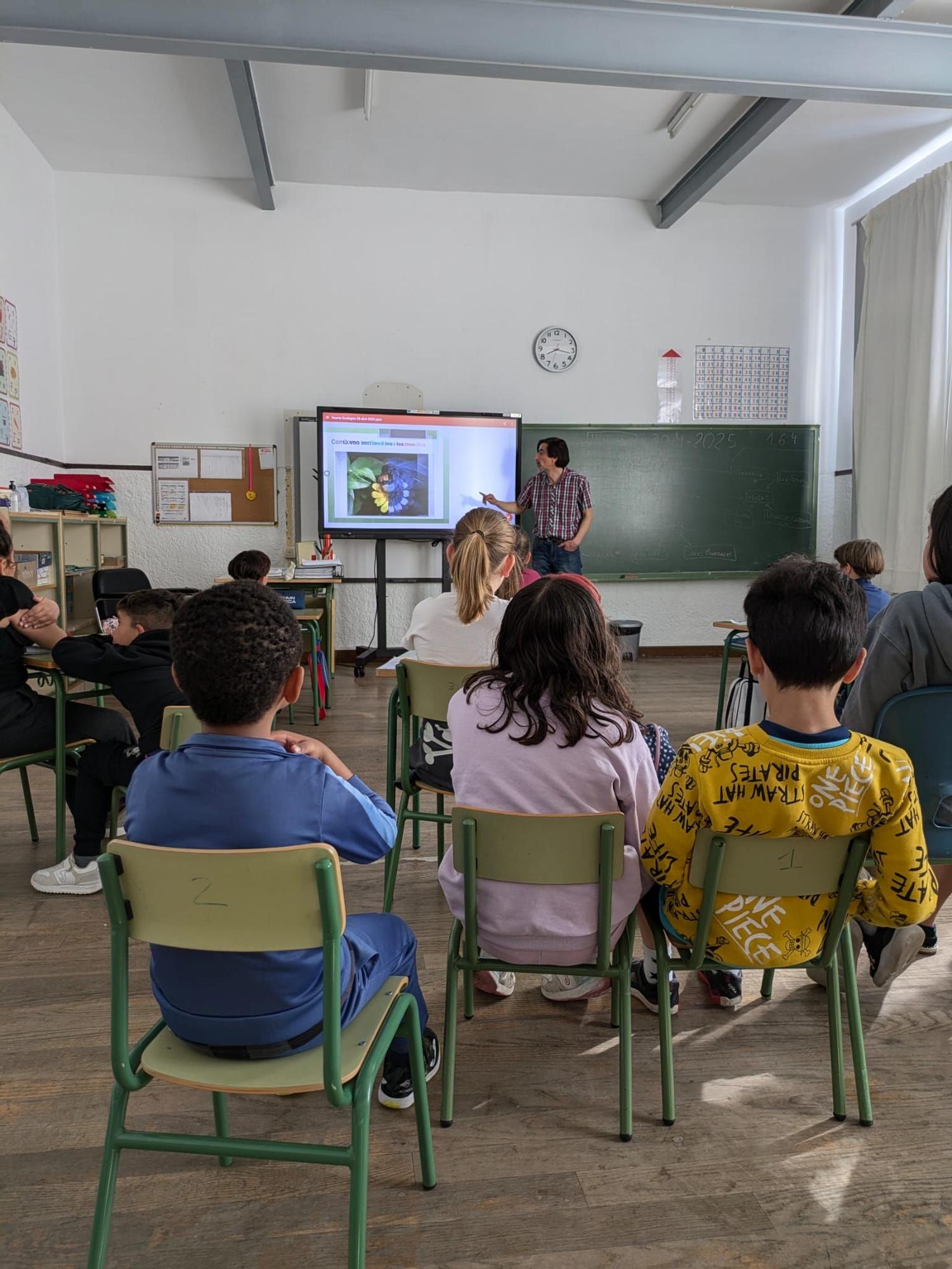 Taller en el colegio de Lastres sobre el uso adecuado de las pantallas