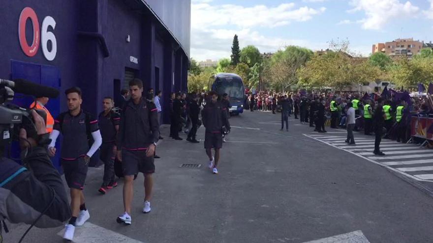 Así ha sido la llegada del Levante UD al derbi en Orriols