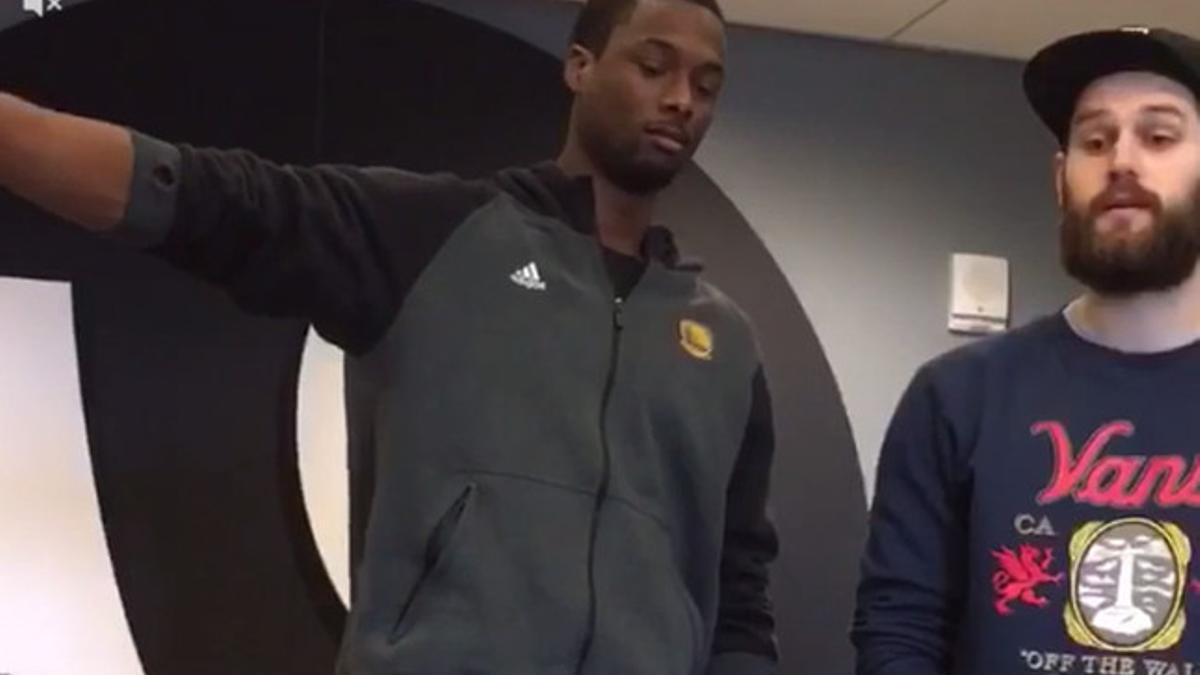 Harrison Barnes consigue una peculiar canasta