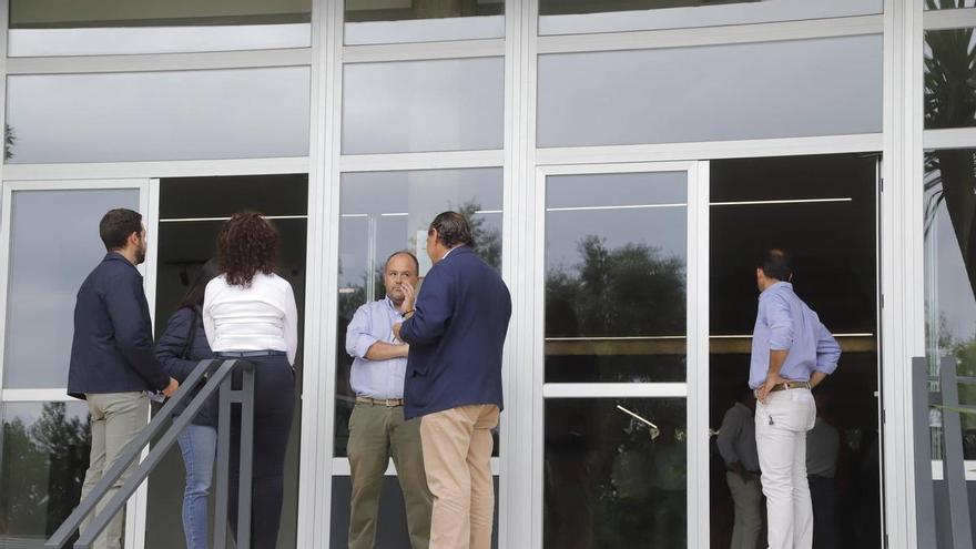 Los socios de Asaja Córdoba rechazan en asamblea las cuentas y la gestión de su presidente, Fernando Adell