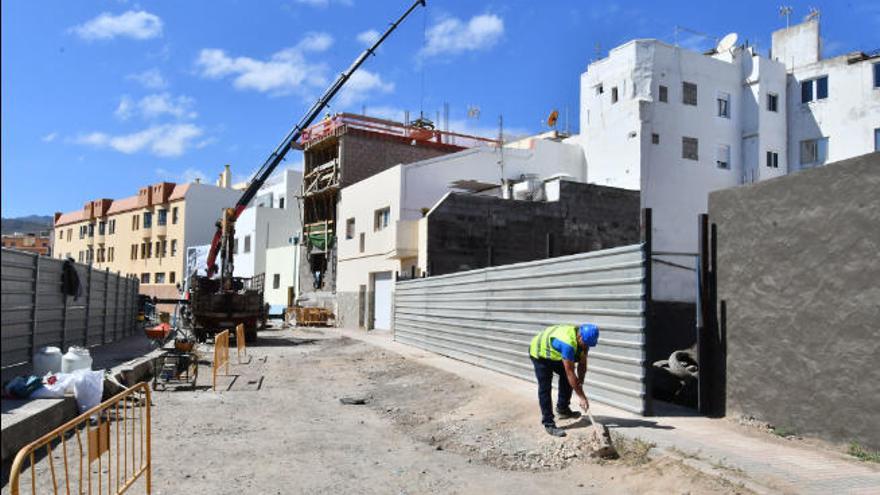 Construcción de edificios para nuevas viviendas en Telde.