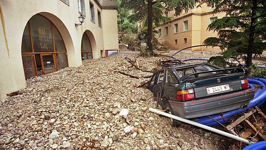 Soler ja havia estat escollit però no investit quan van tenir lloc els aiguats que van arrasar l’entorn del santuari, el 10 de juny del 2000. | ARXIU/SALVADOR REDÓ