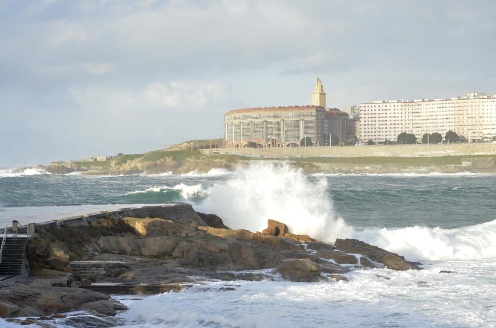 Corte del paseo marítimo por el temporal