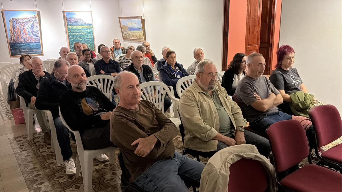 Asistentes a la charla sobre los topónimos