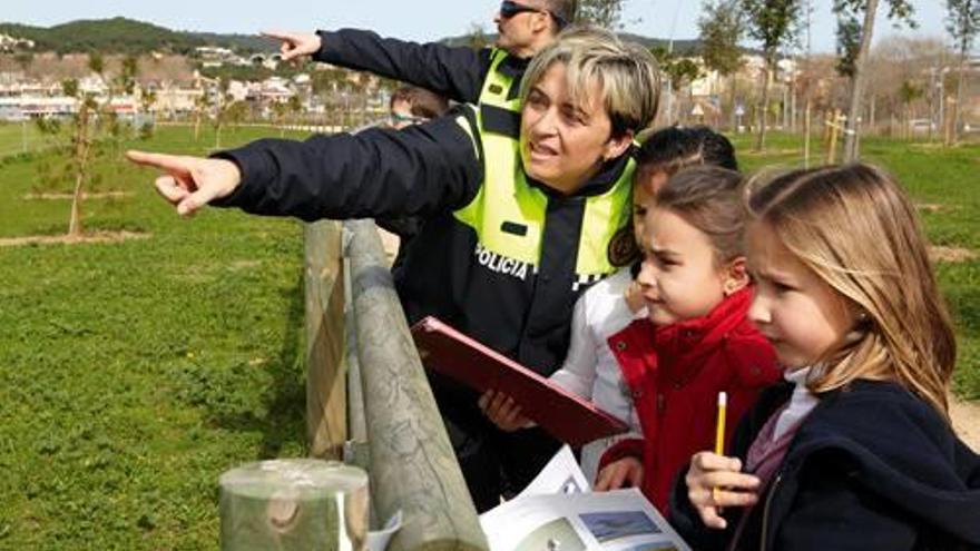 Imatge de la formació en el medi ambient de la Policia Local.