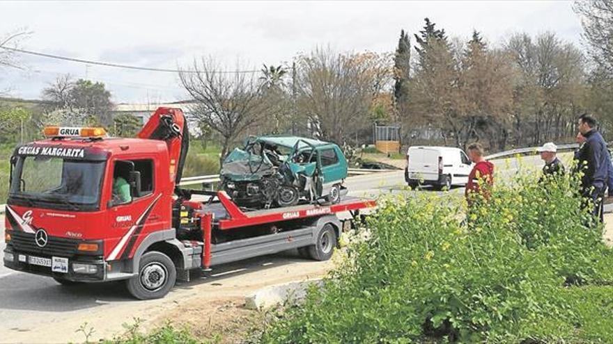 Fallece al salirse su coche de la carretera en la antigua N-331