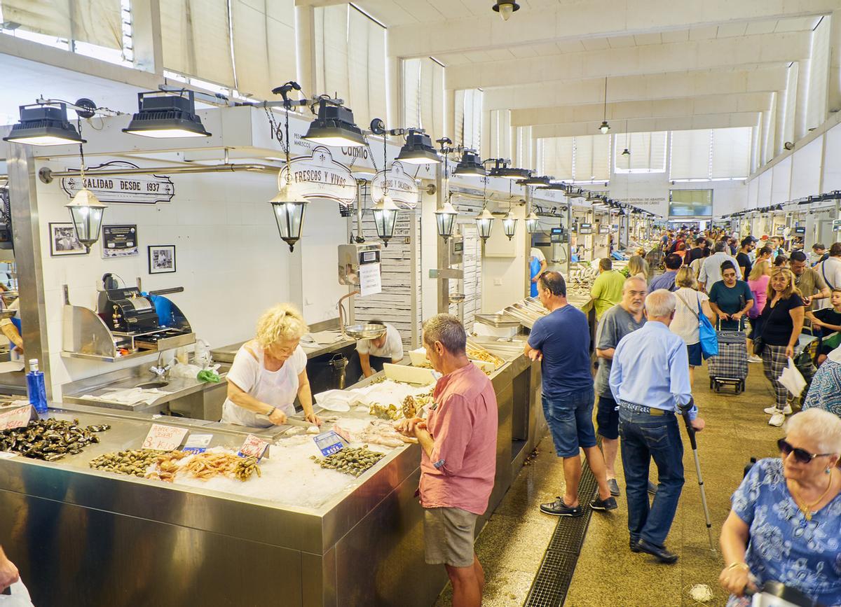 El mercado de Cádiz, uno de los mejores lugares para comprar atún fresco.