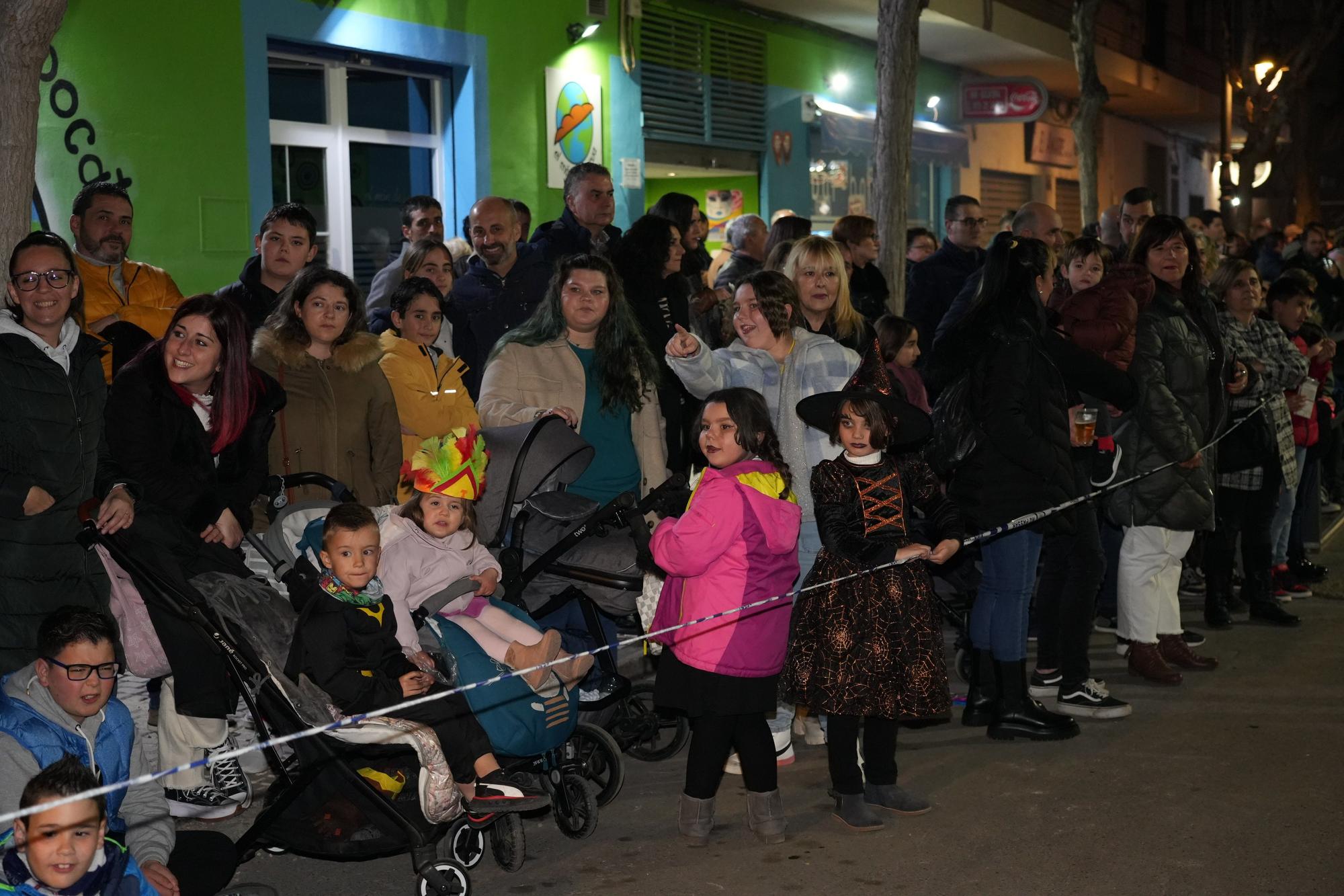 GALERÍA | El Grao de Castelló se disfraza para celebrar el Carnaval