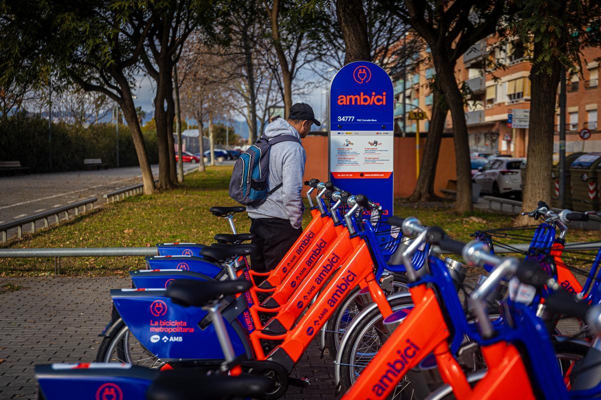 El estreno a medio gas del bicing metropolitano