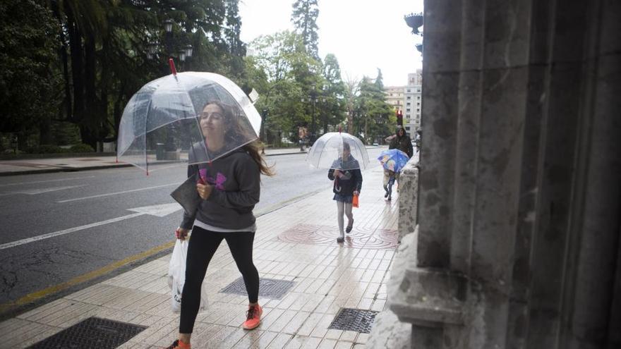 Cielos cubiertos y lluvias débiles para el comienzo de la semana en Asturias