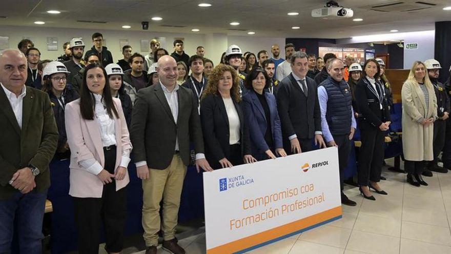 Repsol acuerda con la Xunta que 41 alumnos de FP realicen las prácticas en sus instalaciones coruñesas