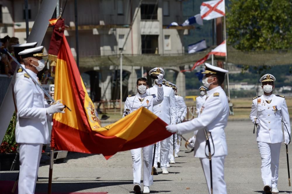 La Escuela Naval de Marín saluda a 112 nuevos oficiales de la Armada